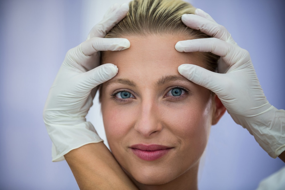 How painful is forehead reduction?